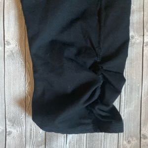 Fabletics Pants - Fabletics Capri Workout Athletic Pant Fabletics Pants - Fabletics Capri Workout Athletic Pant